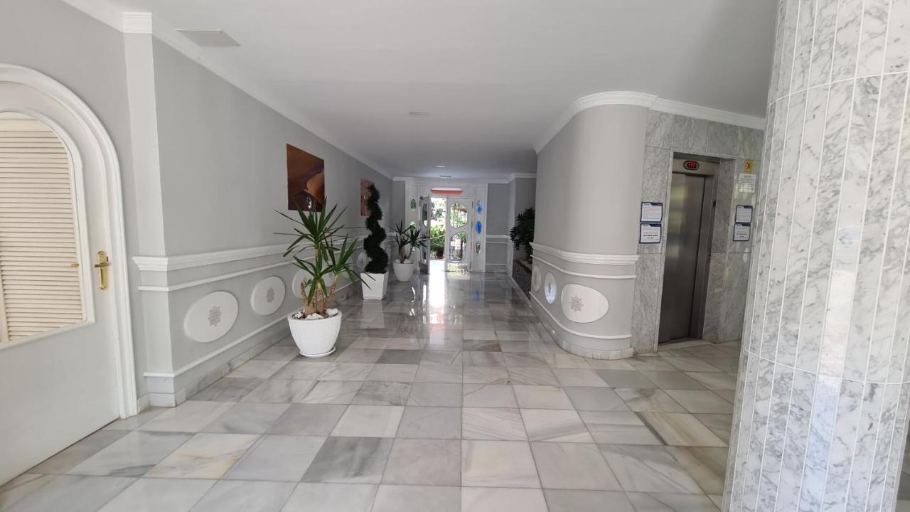 Estudio Playmon Park 10-9 If Benidorm Bagian luar foto